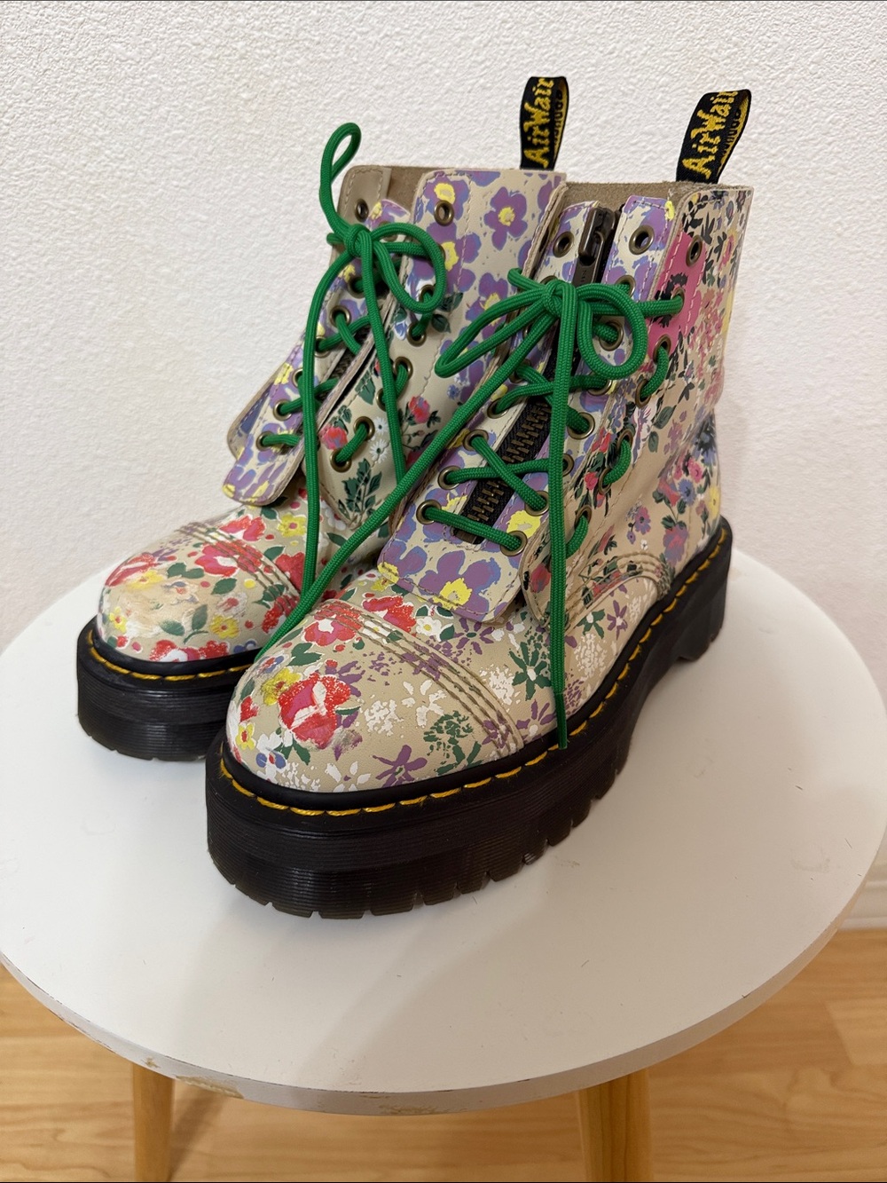 Dr. Martens Sinclair Parchment Beige Floral Mash Up Womens Boots Size 9